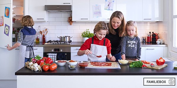 Stipte bezorging, elektrisch bezorgen en volledig afbreekbare verpakkingen; Trunkrs en Familiebox leggen samen de focus op meer duurzaamheid in Food.
trunkrs.nl/blog/meer-duur…