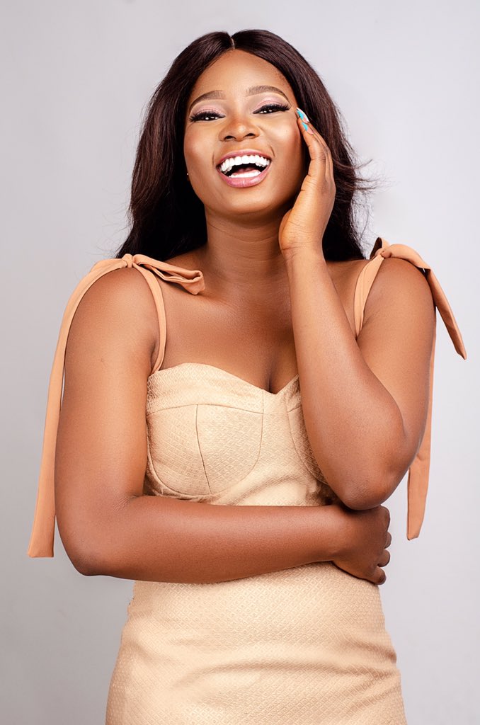J_solofficialNG's tweet photo. Happy Birthday LOLA. ππππ
Thank you for choosing #JenniferSolomon.
She sent in her measurements from Ife, and we delivered . βοΈβοΈβοΈ .
#JSWoman #JS #Fashion #Style #LagosTailor #LagosDesigner #NigerianDesigner https://t.co/HWSOOOeZi9