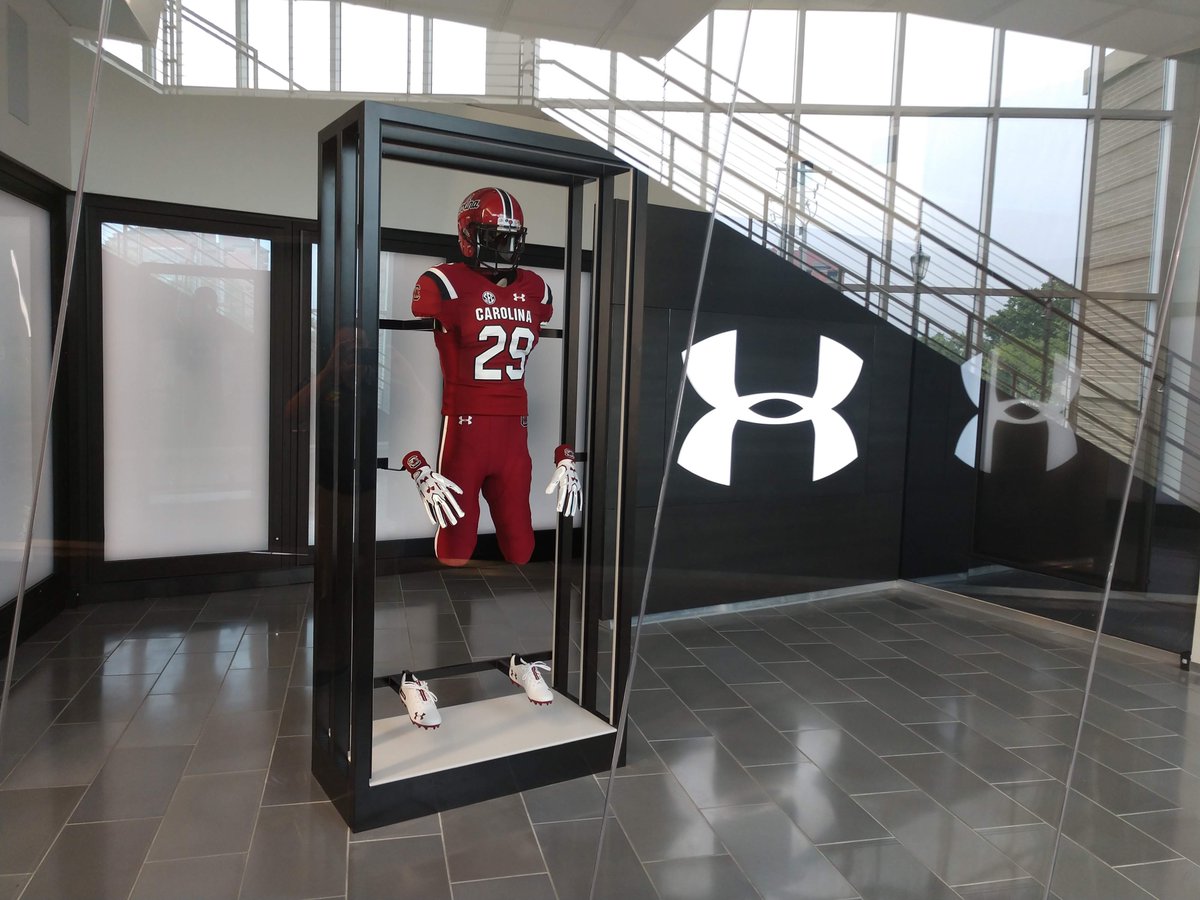 REACTrehab's tweet image. It’s important that collegiate and professional sports invest in proper equipment to maintain their athletes’ health and longevity. We are honored that @UofSC trusts #REACT to quickly bring their players back to health and get them into the game pain free.

#REACTfast #UofSC