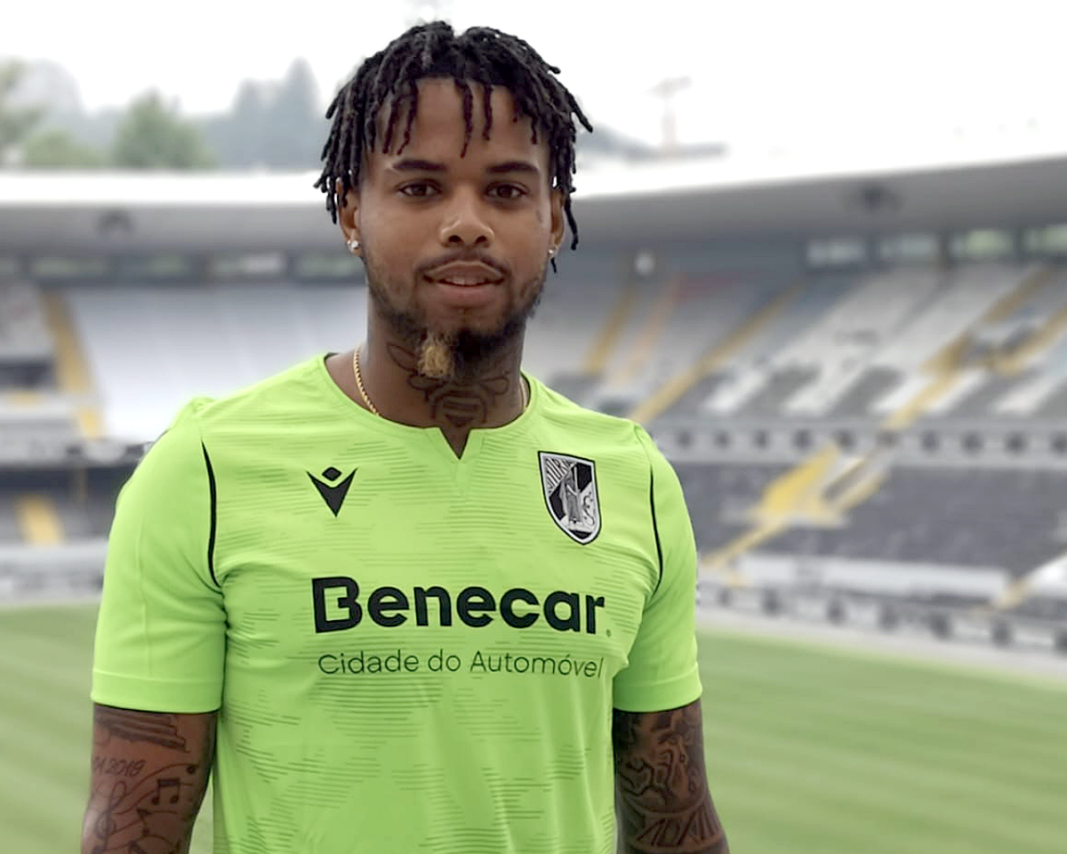 VitoriaSC1922's tweet photo. ✍🏽 Jovem guardião para a muralha vitoriana
Nicolas Tié com contrato até 2025

➡️ Sabe mais: https://t.co/eubpOf74DN
#Conquistadores #SomosAAlmaDoRei https://t.co/OC6yyFA4vL