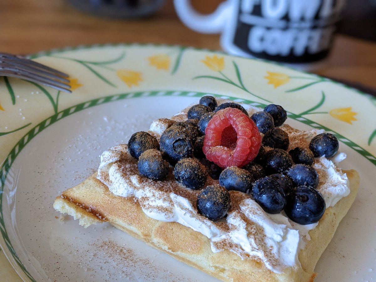 Sreliata's tweet photo. #WafflesForDays
#DontKnowHowToUseFilters
#NotHungryAnymore
#SoSoGood https://t.co/Ii6b2QOvF8