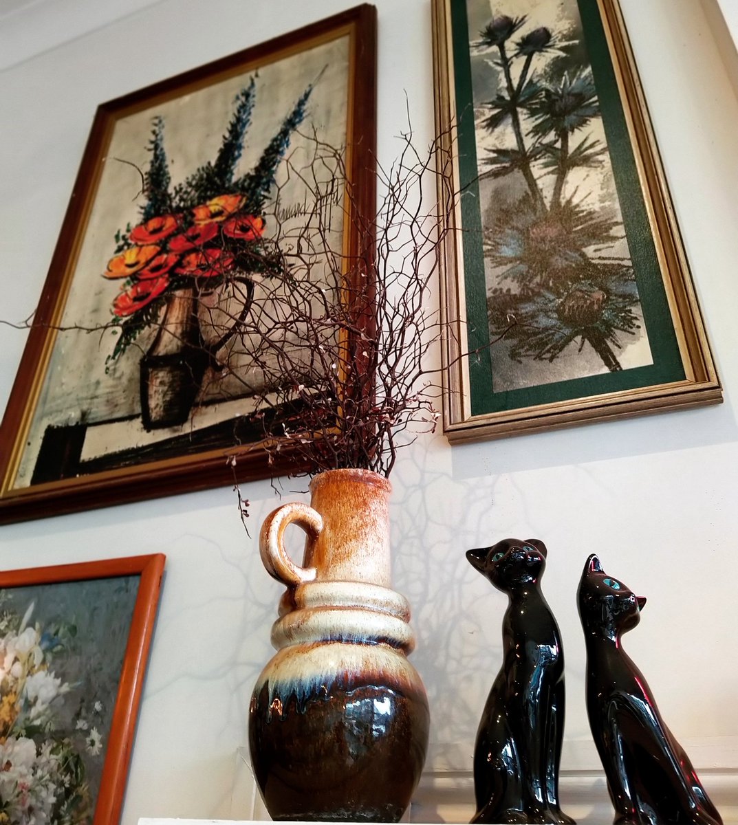 As Covid-19 restrictions are continuing, starting from this week we've decided to be open weekdays only, Monday to Friday 7am to 2pm. 
We'll be closed on Saturdays &amp; Sundays for the time being.
Mr. Burch <a href="/mrburchcafe/">Mr Burch</a> will be open on weekends from 8am to 4pm.
Stay safe everyone!🤠