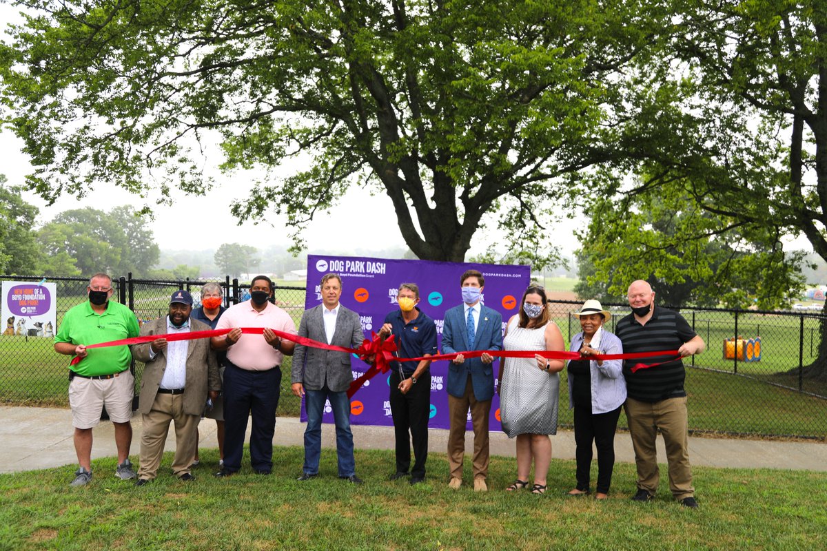 ColumbiaTNUSA's tweet image. Muletown Bark Park was officially unveiled and the ribbon was cut! 🐶

Thanks to @randyboyd  and the Boyd Foundation for the Dog Park Dash Grant and making this dog park happen in the #ColumbiaTn!