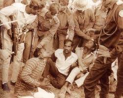 इधर अयोध्या में कर सेवक जुटने लगे थे। इसी बीच मुलायम सिंह यादव ने एलान किया कि अयोदा में एक पईंदे को बी पअ नइ मायने देंगे और 30 अक्टूबर व 2 नवंबर के दिन पुलिय औे अपये सुअशाकमियो से गोइ चयवा दी। ..29/n