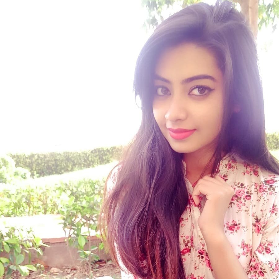 हर नजर में मुमकिन नहीं है बे-गुनाह रहना,
वादा ये करें कि खुद की नजर में बेदाग रहें।