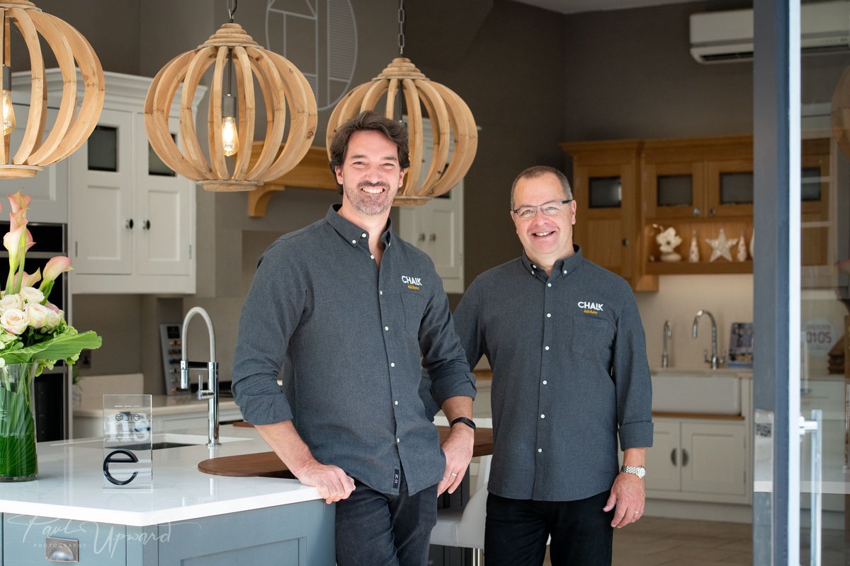 paulupward1's tweet photo. It's reassuring that clients are once again approaching me with photography requirements during these uncertain times.

These photos were taken for local kitchen designer #ChalkKitchens to celebrate their new branding.

@KeepItLocalCSP @BucksCouncil @StPeterVillage @CSPParish https://t.co/Y2L4M9nxPI