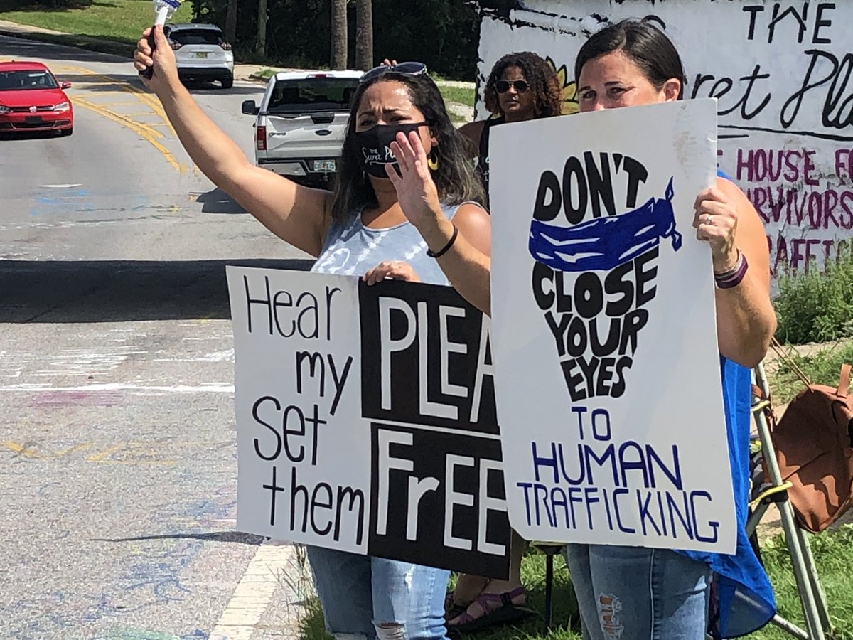 RebekahCastorTV's tweet photo. HUMAN TRAFFICKING: Today is #WorldDayAgainstTrafficking. The Secret Place, the only safe house for child human trafficking survivors in NWFL is raising awareness at #GraffitiBridge. Tonight on CH3 - how you can help prevent human trafficking in your own backyard. @weartv https://t.co/dBVgRNcmU6