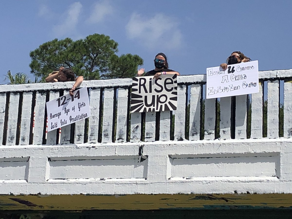 RebekahCastorTV's tweet photo. HUMAN TRAFFICKING: Today is #WorldDayAgainstTrafficking. The Secret Place, the only safe house for child human trafficking survivors in NWFL is raising awareness at #GraffitiBridge. Tonight on CH3 - how you can help prevent human trafficking in your own backyard. @weartv https://t.co/dBVgRNcmU6