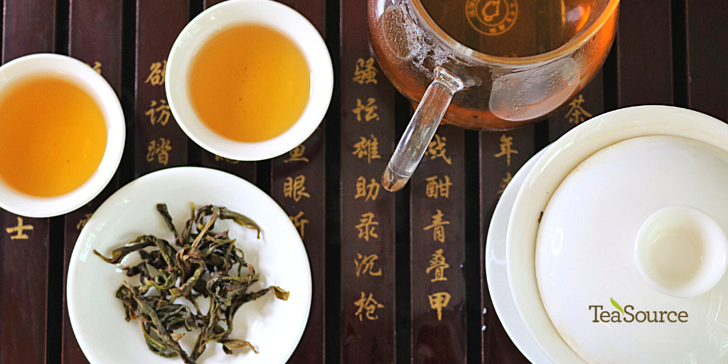 TeaSource's tweet photo. Dan Cong teas are made in Guangdong Province, China. It’s a term for a group of cultivars that are believed to be descendants of Shui Xian, which is used to make rock tea. Shop the sale: https://t.co/YhNtHTBDr7
#oolongtea #TSDirectSource #DanCong #FragrantHoney #PhoenixMountain https://t.co/GRoJLxH6ne