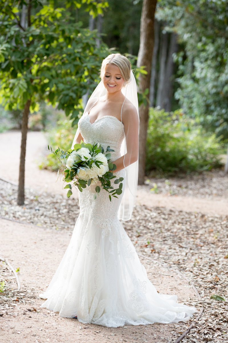 PaigeCoots's tweet photo. 👰🏼 https://t.co/ZmryahQSdN