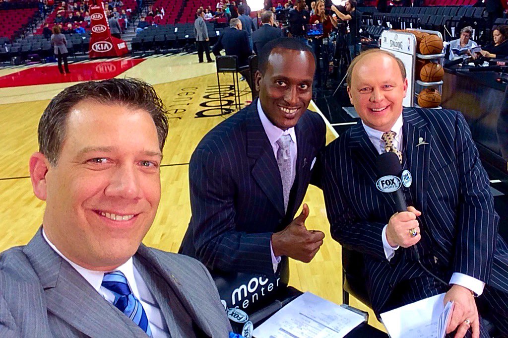 thefishnation's tweet photo. #NBAFriends
Today I salute my partners from GrizzliesLive on @GrizzliesOnFSSE
Can’t wait to be back with @PetePranica @brevinknight22 and @ChrisVernonShow tomorrow night! https://t.co/WyzKVsS4cY