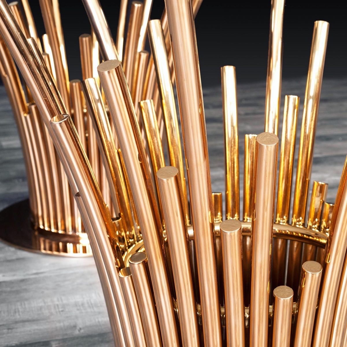 AllaModaDesign's tweet image. Introducing the Mauris Rectangular Luxury Dining Table. This table features a rose gold polished stainless steel base and a clear tempered glass top. ⁣
⁣
#allamodafurniture #shermanoaks #modernfurniture #contemporary #modernhomes #diningroom #furnituredesign #furniture