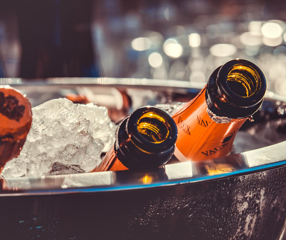 Hospitality_Co_'s tweet photo. Weddings of up to 30 people are back on the cards from 1st August. It's been a long time since we have had something to celebrate so we have been wondering what people will be drinking this summer 🥂🍾🍻
What's your tipple of choice?

#wedding #eventsservices #thirstythursday https://t.co/N3NunUHdRt
