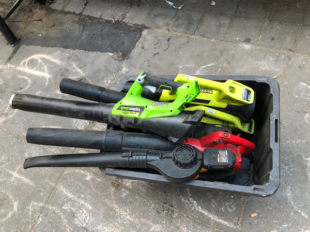 PortlandPolice's tweet photo. A sledge hammer, improvised weapons, leaf blowers, helmets, chest and leg armor, and fuel canister are some of the items recovered in Chapman and Lownsdale Squares this morning. https://t.co/QXnppztBU6