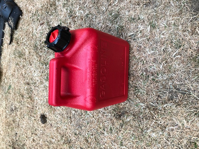 PortlandPolice's tweet photo. A sledge hammer, improvised weapons, leaf blowers, helmets, chest and leg armor, and fuel canister are some of the items recovered in Chapman and Lownsdale Squares this morning. https://t.co/QXnppztBU6