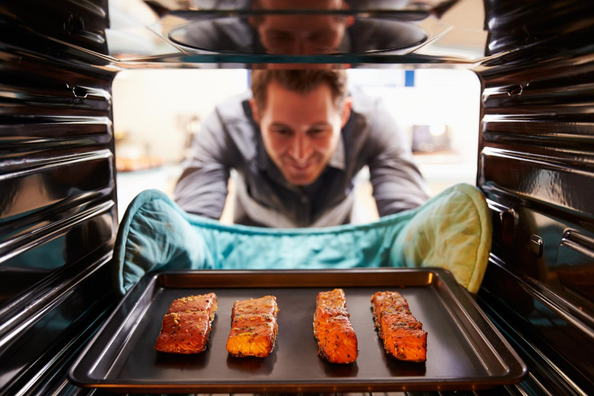 blu_glacier's tweet photo. Amid Hernandez, who has worked as a chef for nearly 20 years, is sharing his beloved recipe for Almond Crusted Seared Salmon with Baked Farro. #Linkinbio #salmon #salmonrecipe #salmondinner #salmonlunch #paleo #paleorecipes #paleotips #recipes #recipe #recipeoftheday #recipeshare https://t.co/gX9lkXmHGx