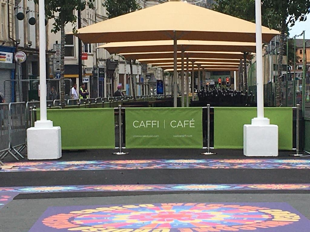 With 240 seats, a view of #Cardiff Castle and food from a range of local cafés and restaurants, why not grab a table at the new Castle Quarter Café when it opens tomorrow?

Wondering how it all works? Find out here:
orlo.uk/npBT2

#SameDiff #VisitCardiff