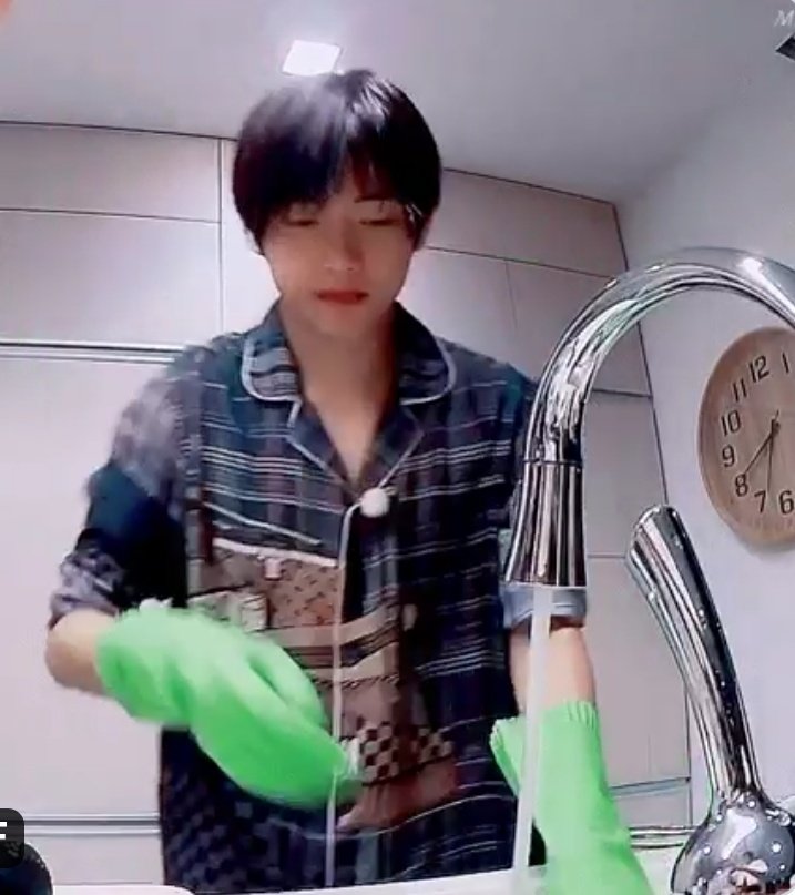 Jhope mentioning that during their trip Taehyung woke up early in the morning and washed all the dishes himself voluntarily eventho he wasn't picked to do so and then he woke all the members up. everyone was so touched