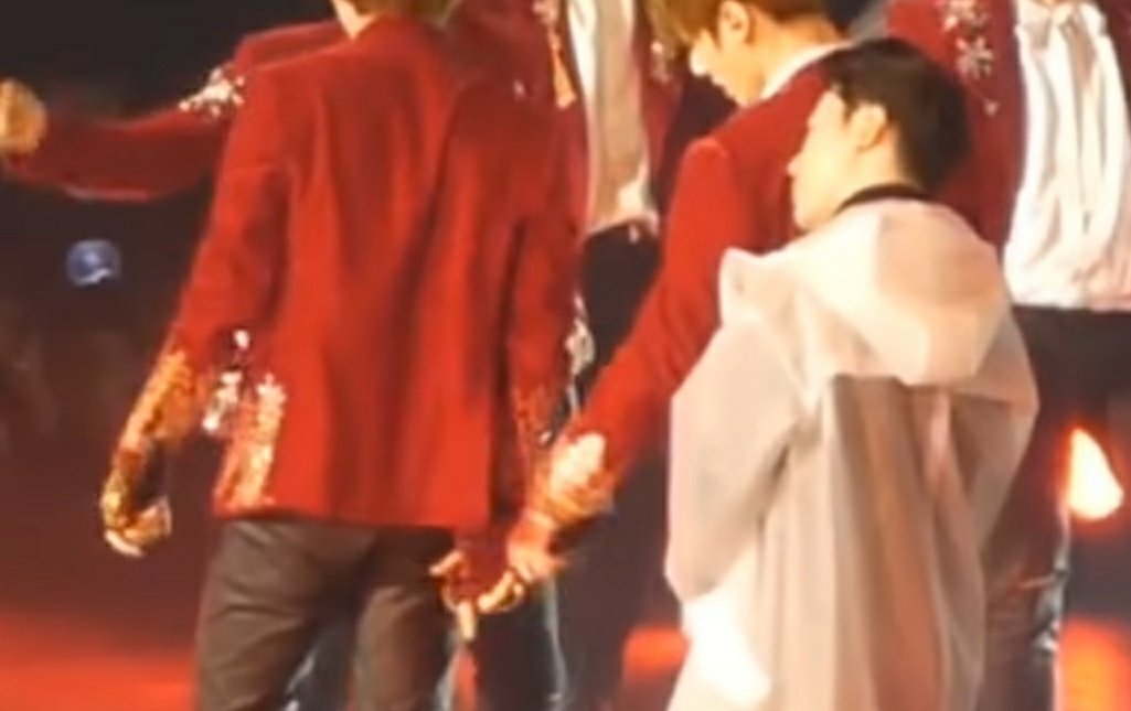 They took it to a whole diff level: sign language