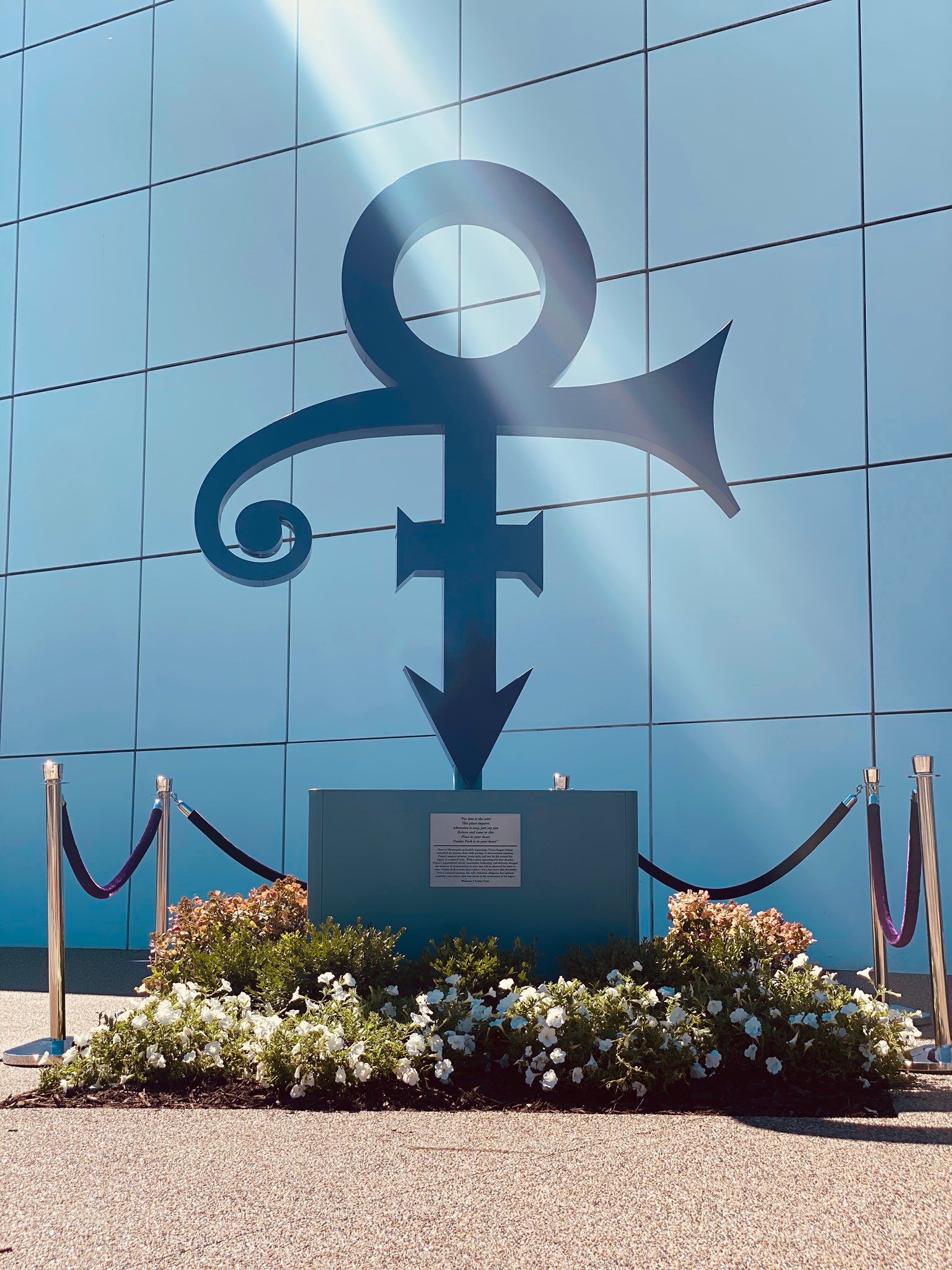 EeL5iD2WkAEUc6e?format=jpg&name=large