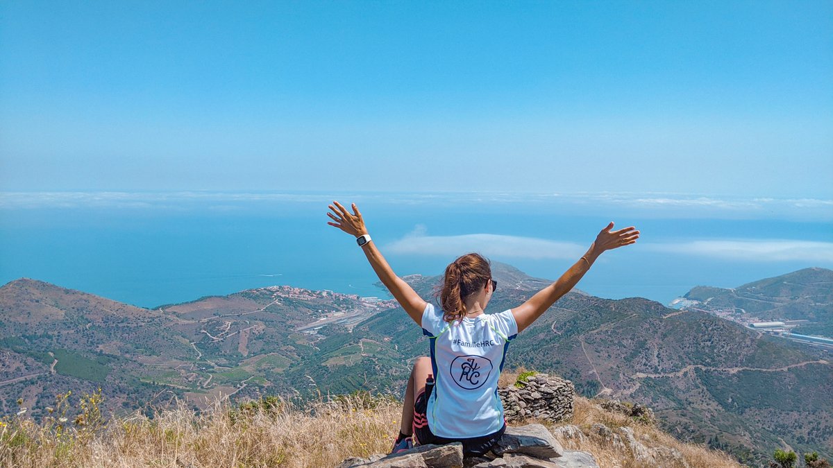 De retour de 5 jours sur la Côte Vermeille dans les #pyreneesorientales. 37kms parcourus en rando/course, kayak, snorkeling, on est plutôt sur un thème cheveux dans les yeux/ coincés dans le masque et trempée par la transpiration là, mais qu'est ce que c'était beau 😍 #Occitanie