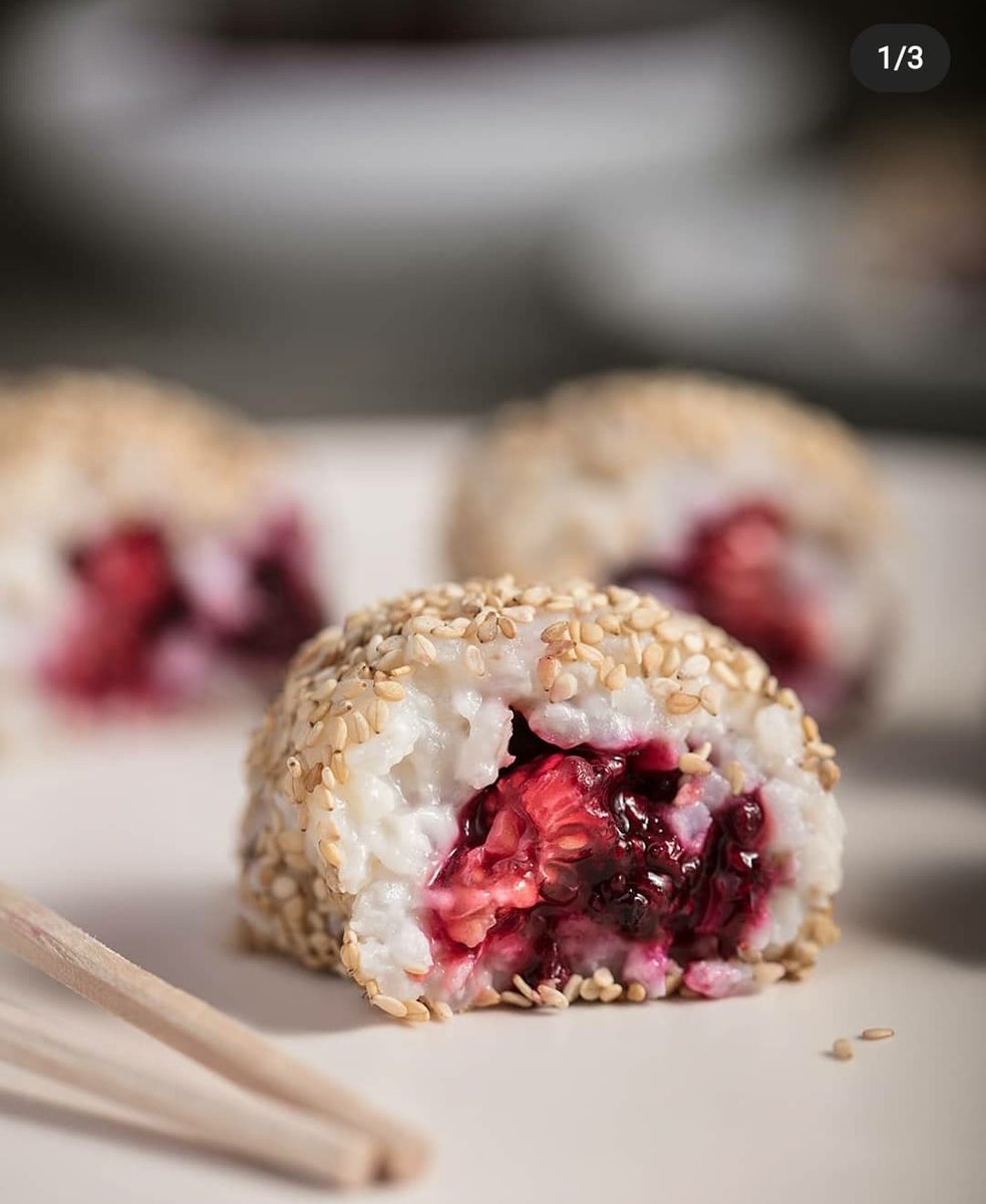 Epoustouflés par ces makis coco fruits rouges de @anne_delsocorro_foodstyle 😱
