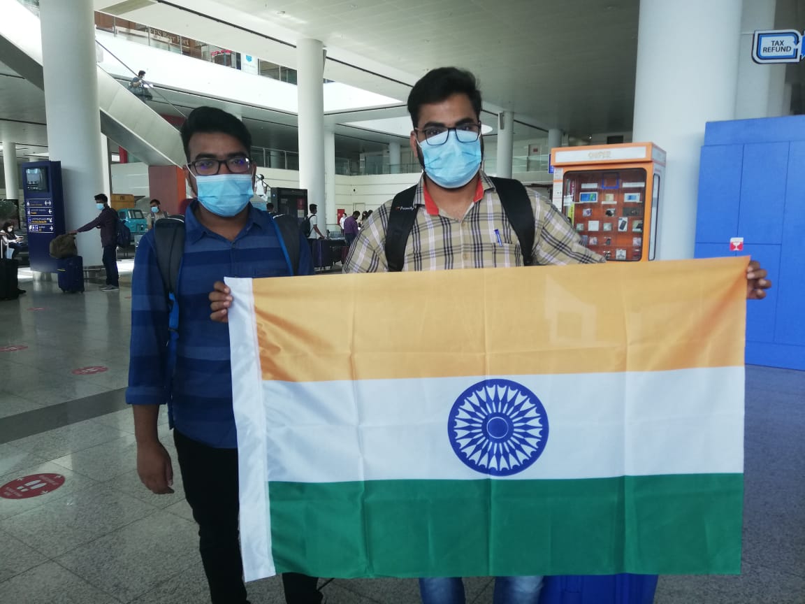 darispan's tweet photo. @IndiainArmenia @DrSJaishankar @MEAIndia @DZalkaliani @Republic_Bharat @sudhirchaudhary
168 Indians boarded today from Georgia through #VandeBharatMission. Thanks for the efforts of Amb #kddewal. Our NGO #NGOCDPF helped our Indians in smooth check-in and boarding. https://t.co/QLC2IDK67s