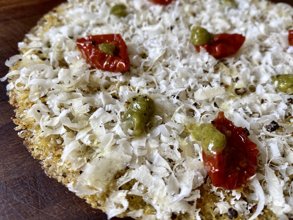 Colmado Singular (@colmadosingular) on Twitter photo Receta fácil para disfrutar del buen producto: "Tosta de maíz, parmesano y pesto".
Fina, crujiente, divertida y sabrosísima.
Link a videoreceta: youtu.be/7jvDSMYJPlE
Receta ideal para combinar con el pack Colmado & <a href="/XimenezSpinola/">XIMÉNEZ-SPÍNOLA</a>.
#ColmadoandFriends #XimenezSpinola Receta fácil para disfrutar del buen producto: "Tosta de maíz, parmesano y pesto".
Fina, crujiente, divertida y sabrosísima.
Link a videoreceta: youtu.be/7jvDSMYJPlE
Receta ideal para combinar con el pack Colmado & <a href="/XimenezSpinola/">XIMÉNEZ-SPÍNOLA</a>.
#ColmadoandFriends #XimenezSpinola