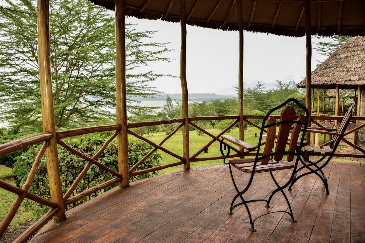 _Seasonshotels's tweet photo. Would you rather be home or would you rather be here, taking in this amazing view? 
 #tembeakenya #beloyaltravellocal 
⭐️⭐️⭐️⭐️⭐️⭐️
@smusyoka @magicalkenya @T_Leina @DelishoiTalengo https://t.co/02lQl1yOok