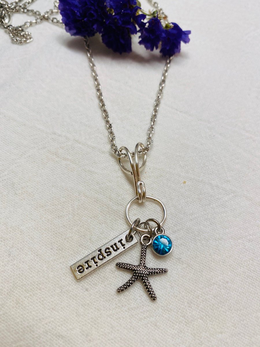 Inspire etsy.me/39GI3QH
#beachgirl #beachaccessories #beachday #happyday #happythursday #handmade #handmadejewelry #starfish #blue #beachblue #silver #beinspired #inspire