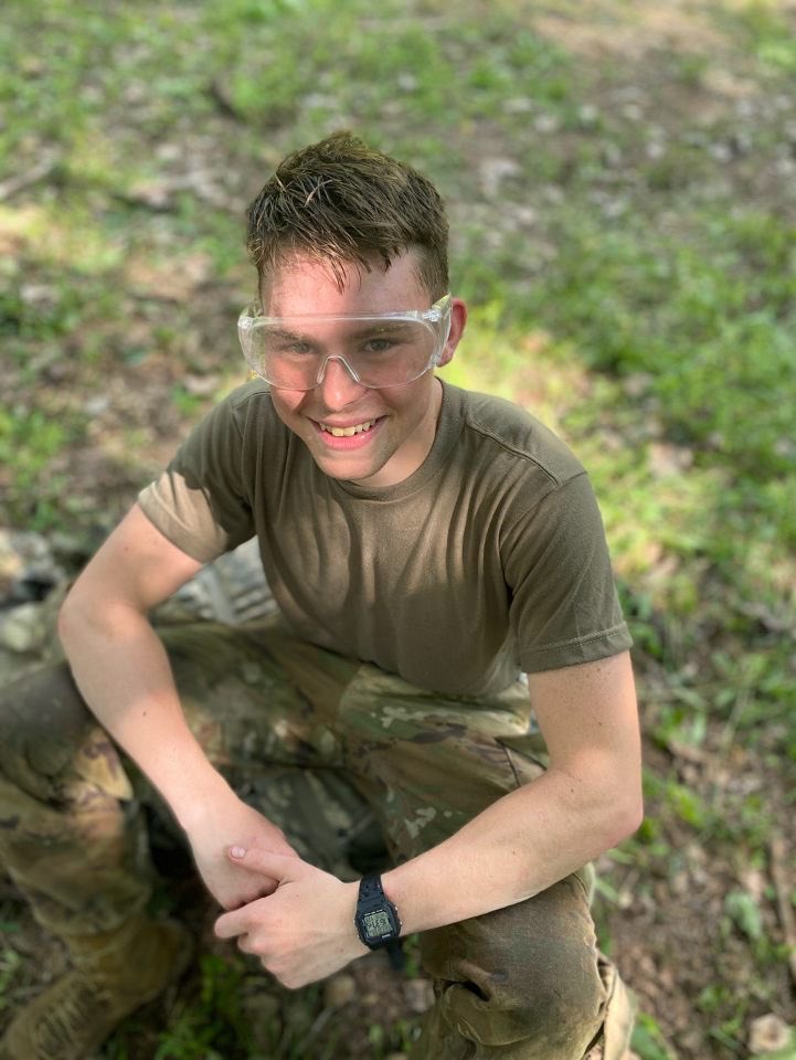 UDFlyersROTC's tweet photo. Some images of CDT DeCecco, CDT Hayes, CDT Kladitis, and CDT Szelesta out in the field! 

@ArmyROTC @7ThBDEArmyROTC 
#GoArmy #armyrotc #goflyers https://t.co/NLb9Tufq8t