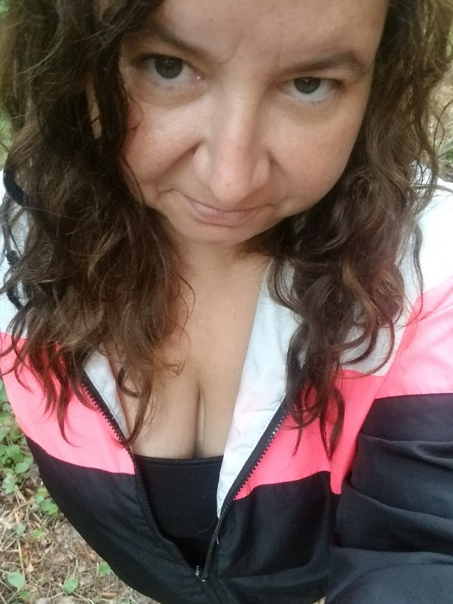 missy_dee_0021's tweet image. My "How the fukk am I currently lost in the middle of the woods at 7am" look. 😂🤣  #Camping2020