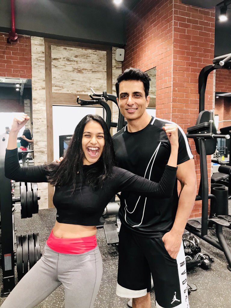 theriyasubodh's tweet photo. Happy birthday to the
“Excellent Villain in reel life & The best human in real life”. @SonuSood 💓
#heroinreallife https://t.co/5pVw6BDIOR