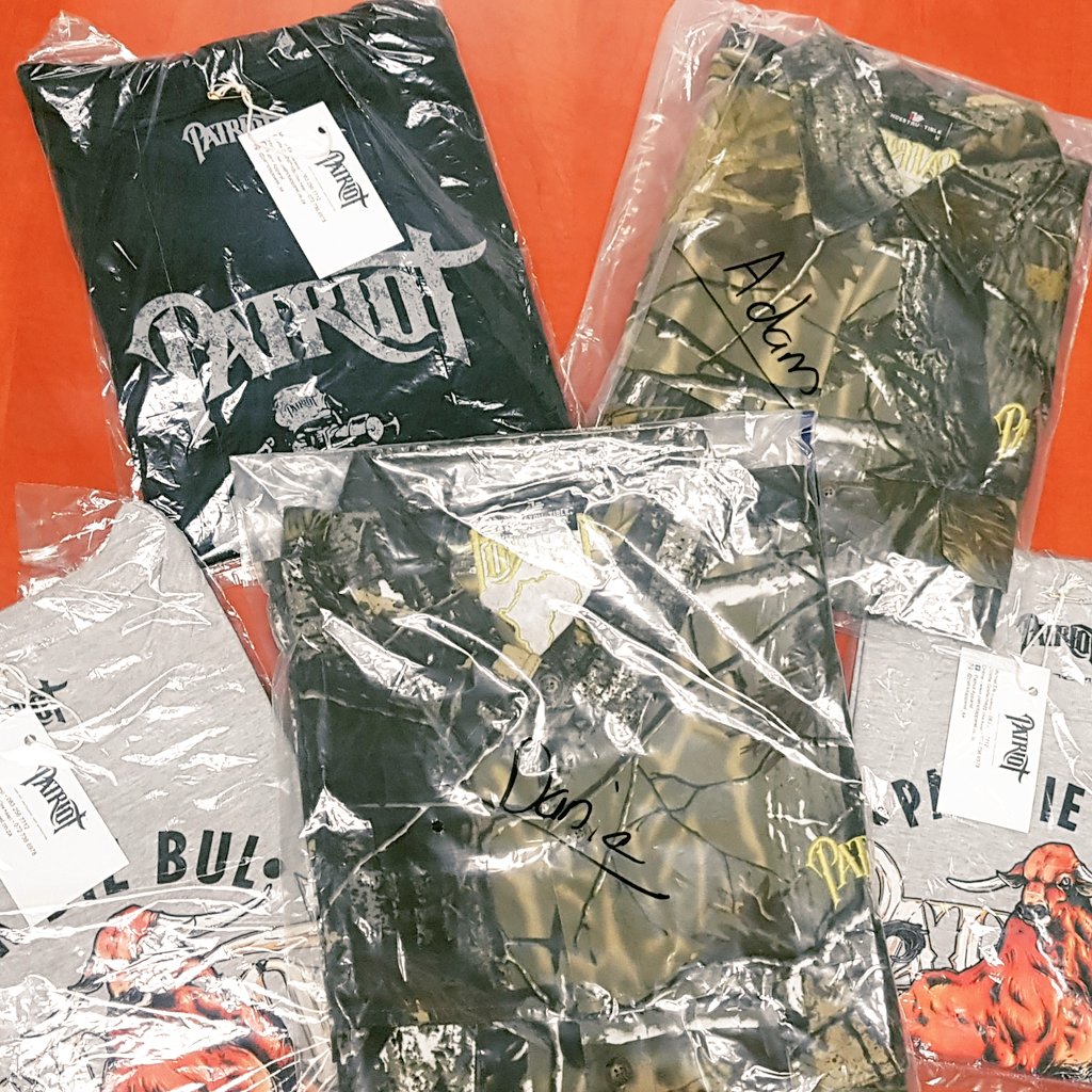 PatriotTrots! Ons sê dankie aan <a href="/HuntingPatriot/">PatriotApparel</a> vir ons Byt &amp; Buskruit-hemde. Julle is tops. <a href="/adamtasmusiek/">adam tas</a> <a href="/maroelamedia/">Maroela Media</a> <a href="/PretoriaFM/">Pretoria FM</a>