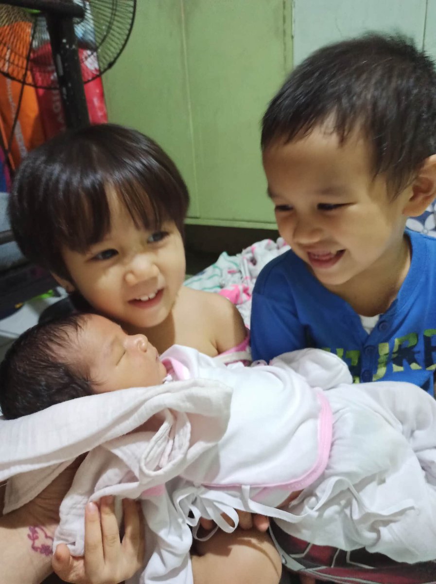 sabrinajuinio's tweet photo. 10th day ni rei. 1st day sa bahay. 

thank you lord. sana magaling na talaga sya. https://t.co/137DQmdFxe