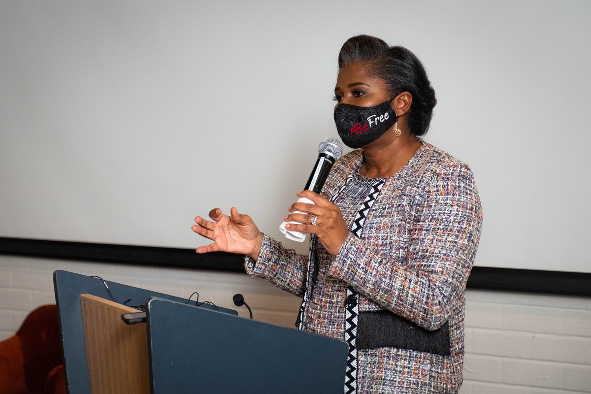 FirstLadyNam3's tweet photo. “The internet is a mirror into society’s soul. It reflects who we truly are. If women’s empowerment and access is a problem in society, it will be a problem online.” This morning, FLON opened her keynote address with those words as she launched the Women’s Rights Online Report. https://t.co/yHTeMbTuvw