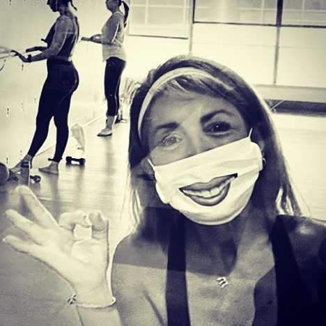 imayogagirl's tweet photo. #ChallengeAccepted
Thank you for the nomination!! #dotheresearchpeople #womenempowerment #womensupportingwomen #itstartedinturkey #somanywonderfulwomen #blackandwhitephoto #bootybarreinstructor #barreatwellbridge #tuesdayshenanigans #onthursday #happyth… https://t.co/MlYaMiSab7 https://t.co/Yz8BrlGCHB