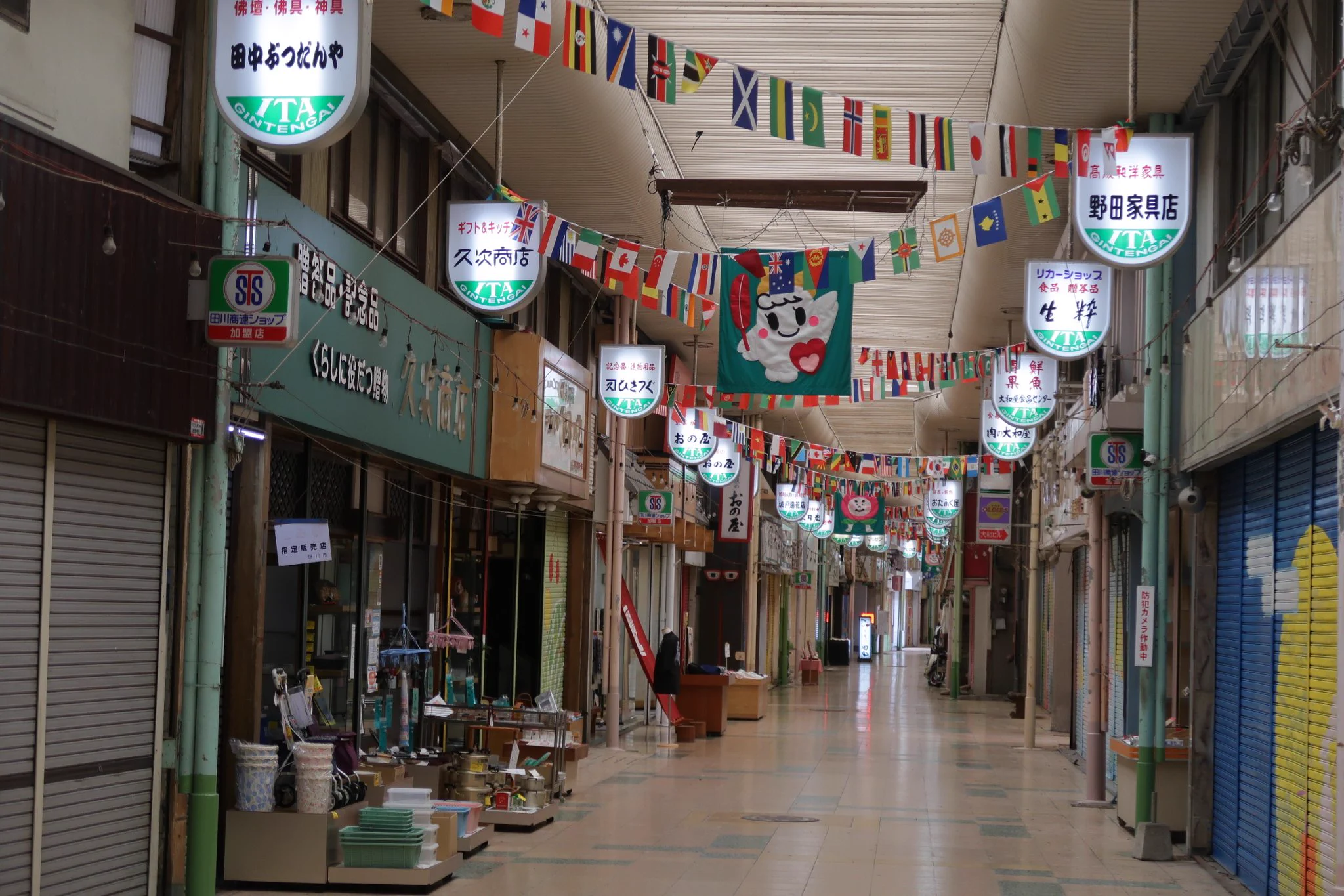 ほとんどの地方はこうなってしまっている？商店街がシャッター街になる！