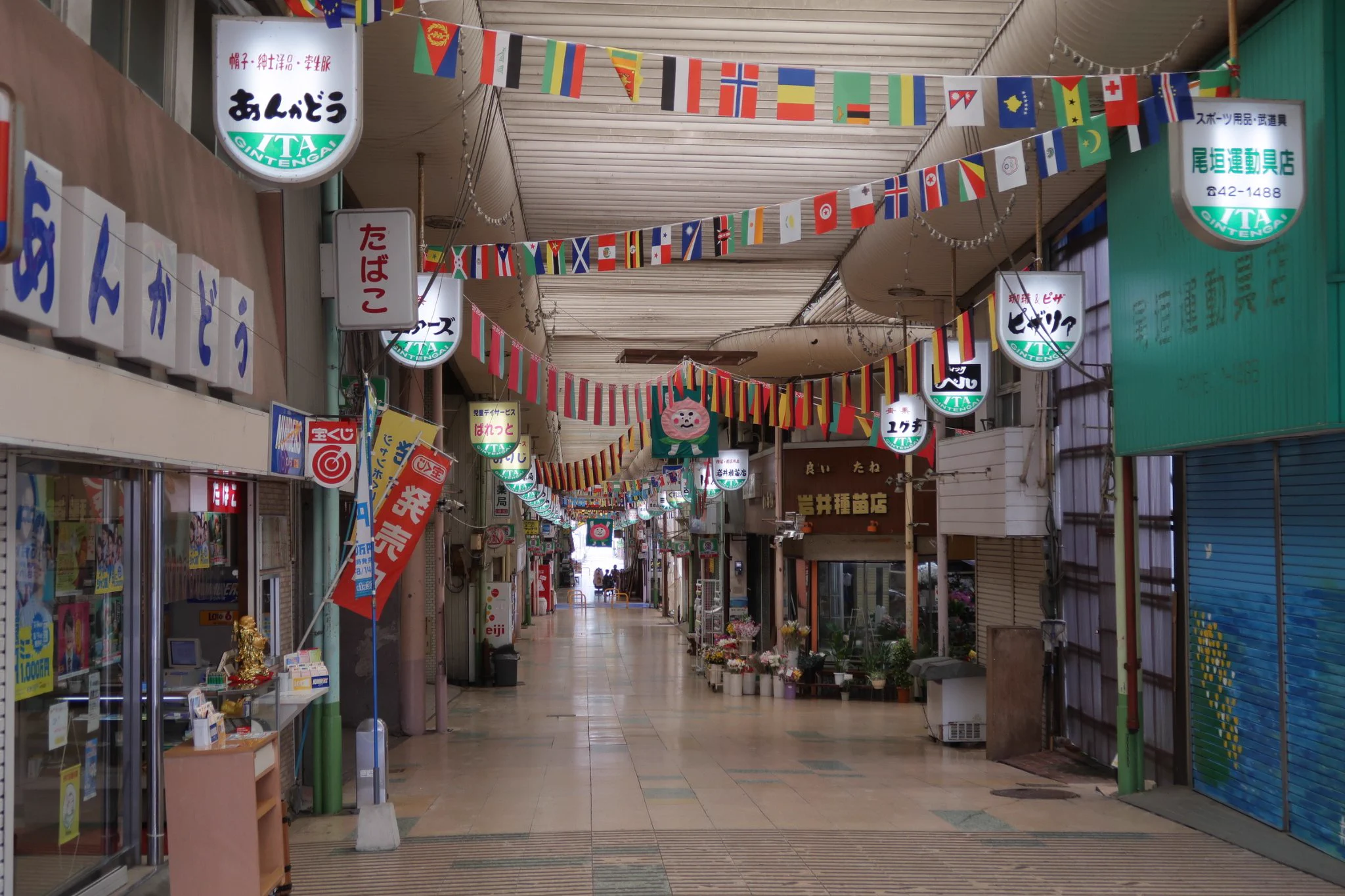 ほとんどの地方はこうなってしまっている？商店街がシャッター街になる！