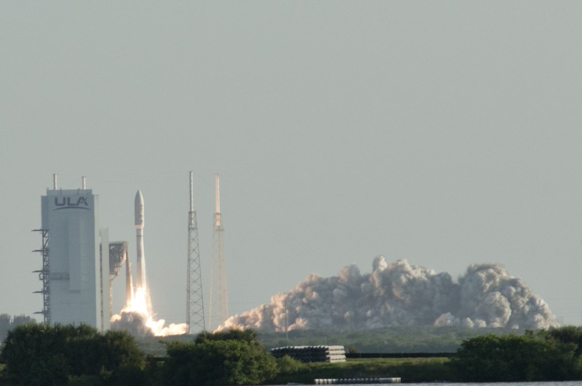 _SpaceGal_'s tweet photo. Wow what a Launch! #CountdownToMars #Mars2020 #MarsPerseverance https://t.co/vBPkvnOash