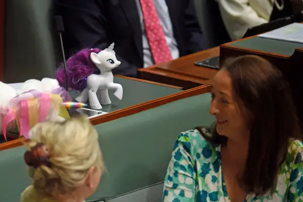 GT_VA_'s tweet photo. thinking about this photo from australian parliament https://t.co/55A7zMZDXJ