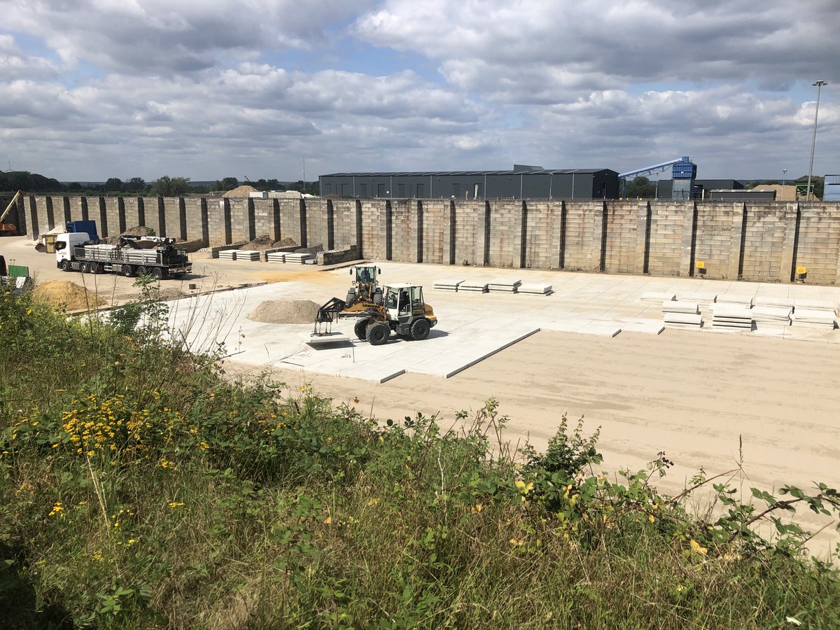 _Stelcon_'s tweet image. Ondanks #Bouwvak gaat #Stelcon door met verkoop, levering en leggen van bedrijfsvloerplaten.