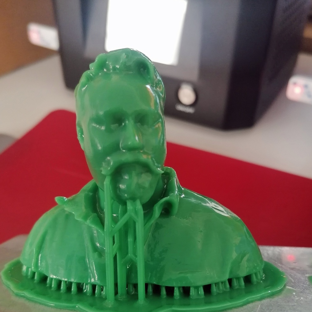 DrDWaterhouse's tweet photo. It worked! Apparently it took 7 hours to print, but here I am immortalised in resin. Thank you so much @needathing3d - you're great! I pick it up tomorrow! #3Dprinting #3dart #3dmodeling #3DModel https://t.co/UkgOYQASSK