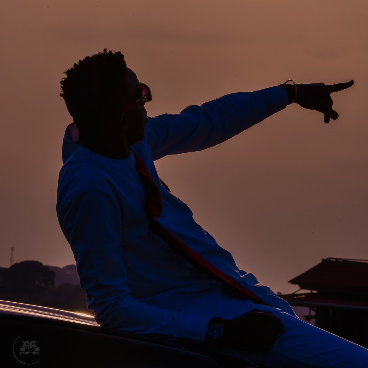 FreeboyUg's tweet photo. It is the past that makes the present,and the present that creates the future.
It's not how far you've come,but how long it will take you to get to see the light at the end of the tunnel. #TouchMeSlow video coming out soon.....๐ฅ๐ฅ๐ฅ https://t.co/fDFTGjaodo
