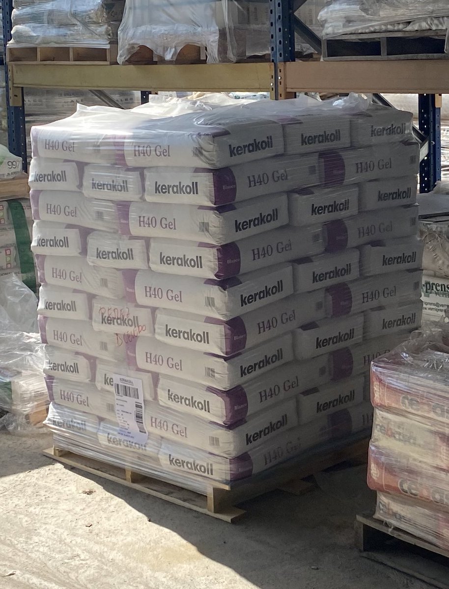 kerakoll_acedo's tweet photo. Seguimos avanzando y llevando las novedades al mercado. H40 GEL en Materiales de Construcción Pérez Acevedo, Puebla de la Calzada #H40gel https://t.co/jtKwz2TGeE