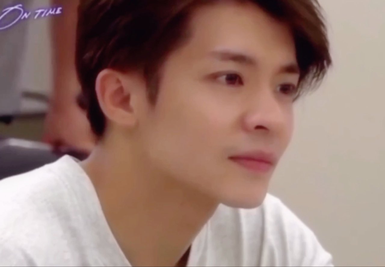 Nao En Twitter スマホのカメラロール見てると ドリボの時の優しい眼差しの岸くんで手が止まる 表情がホントに大好き あと コボちゃん岸くんでいてください Ananの件 まだ無理です 岸優太