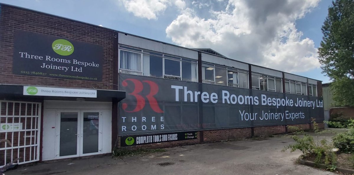 sxnottingham's tweet photo. Large mesh banner designed, printed and fitted for our client in Nottingham. #signs  #banner  #design  #printed  #fitting #Nottingham https://t.co/Em18XClyan