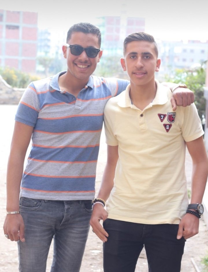 Refaat192000's tweet photo. مكسرتش ف حياتي قد ما كسرني خبر موتك ي حبيبي كنت صحاب وأخ وسند والله يابا
مشيت ليه ي بكر هحكي لمين تاني عن كل البيحصلي ومين هيجيله صبر يسمعني كنت صاحب جدع وأخ حنين وسند ليا وجعت قلبي وربنا يخويا ربنا يرحمك يابا ويجمعك مع السيد صحبنا ف الجنه 💔😭 https://t.co/gbcdooynDl