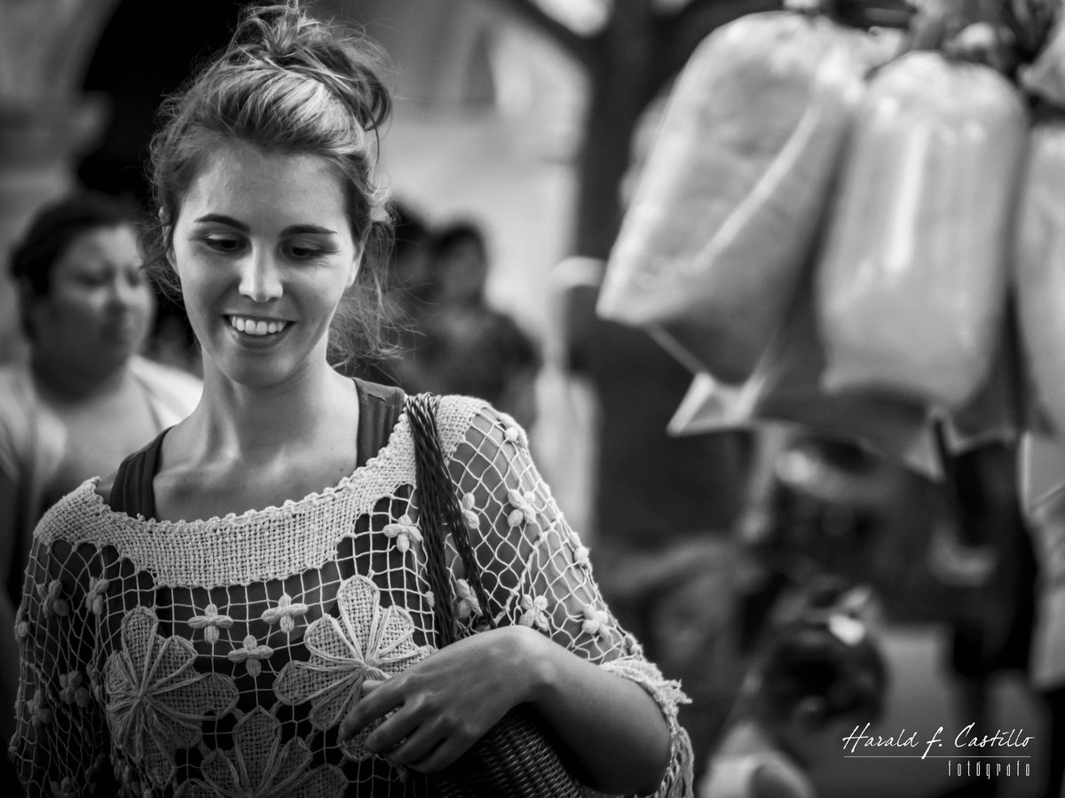 Haraldshots's tweet photo. Street photo  📸 #guatelinda  #photography #blackandwhite #streetphotography #arquitecturephotography #bnw #bnwphotography #blancoynegro #nikon #nikontop #StreetArt #perhapsyouneedalittleguatemala #visitguatemala #guatemala #photographer https://t.co/eEpfTjm8cp
