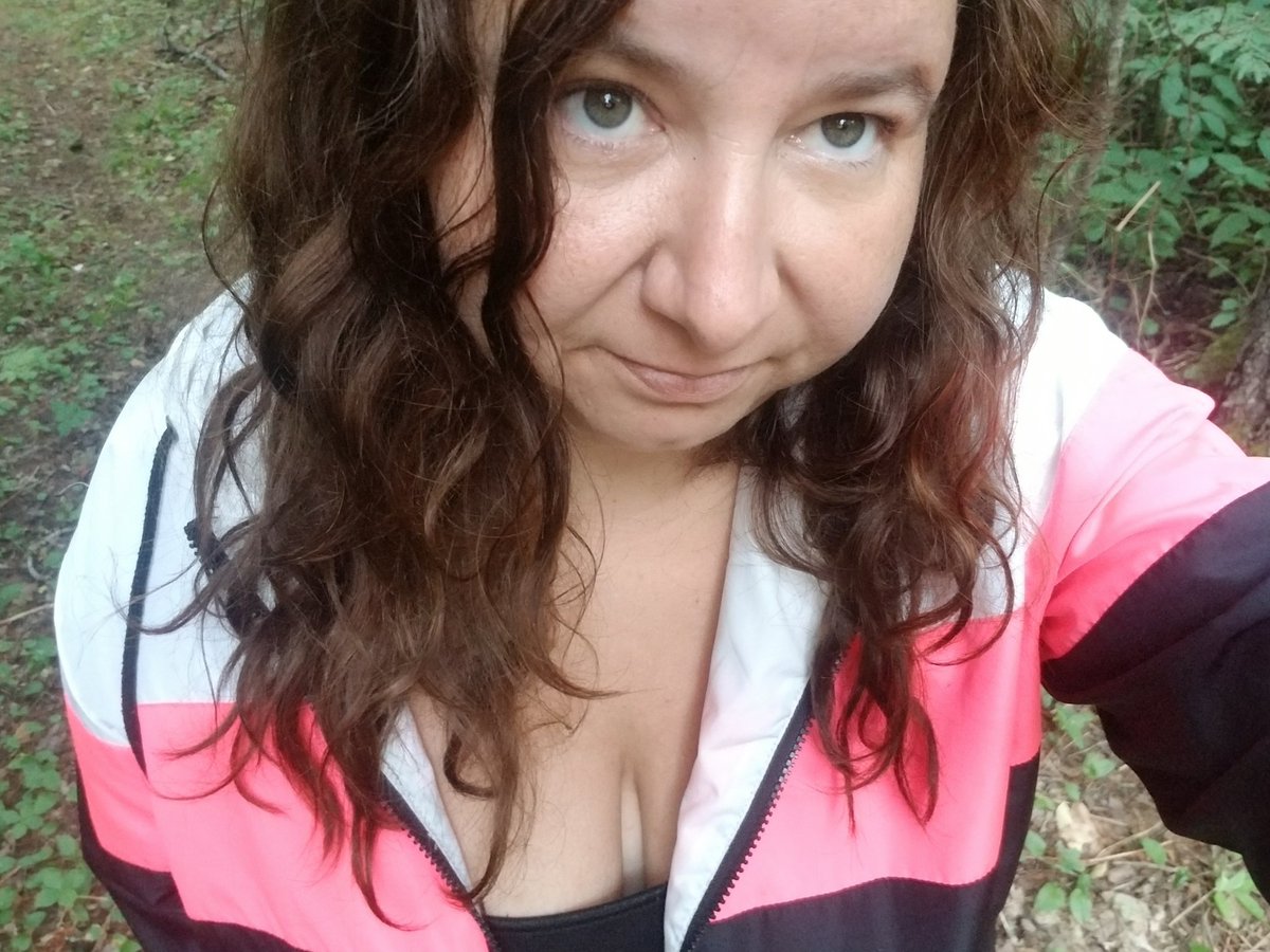 missy_dee_0021's tweet image. This was where I contemplated crying tho. 🤣😂  Actually....this is where I gave the fukk up and decided to Let go and let God. 😂🤣 #Camping2020 #LostInTheWoods